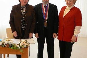 zleva: matrikářka, paní Kaloudová Věra, starosta, pan Prokop Pavel, místostarostka, paní Lattenbergová Anna